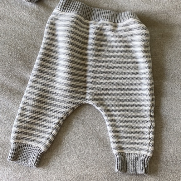 Gender Neutral Knit Sweater and Pant Set for Baby - Picture 4 of 6